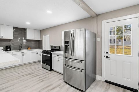 Tiny photo for 5914 Southcrest Street, Houston, TX 77033 (MLS # 63485138)