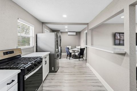 Tiny photo for 5914 Southcrest Street, Houston, TX 77033 (MLS # 63485138)