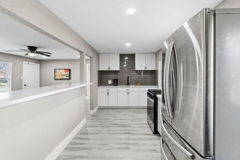 Tiny photo for 5914 Southcrest Street, Houston, TX 77033 (MLS # 63485138)