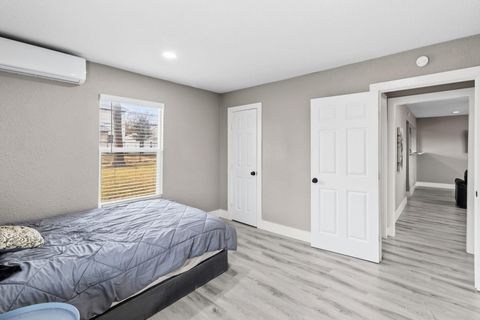 Tiny photo for 5914 Southcrest Street, Houston, TX 77033 (MLS # 63485138)