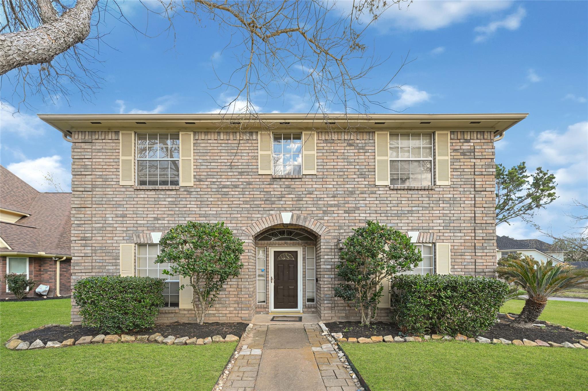 5910 Rolff Lane