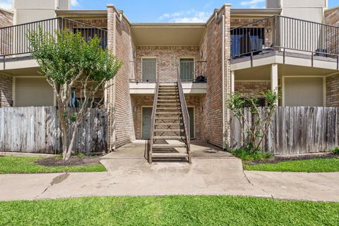 Photo of 8100 Cambridge Street #138, Houston, TX 77054 (MLS # 52745403)