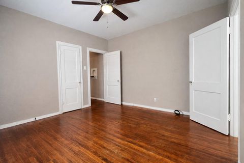 Tiny photo for 4917 Avenue R 1/2, Galveston, TX 77551 (MLS # 46470433)