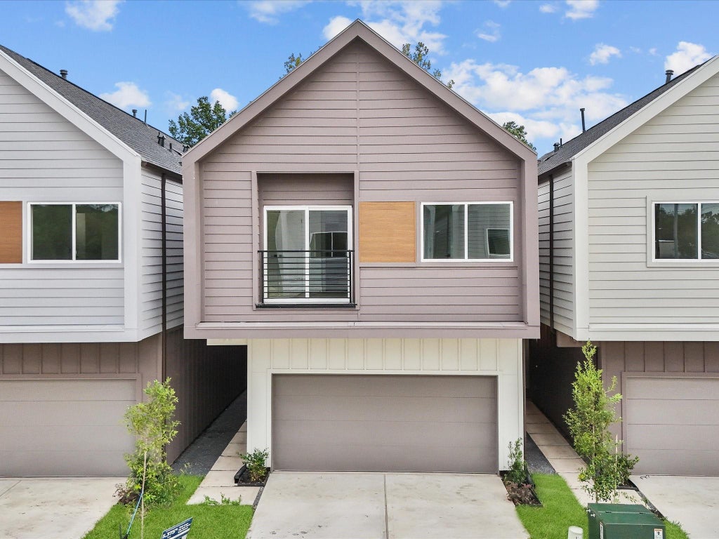 Photo of 1019 Upside Wheatley Lane Ln, Houston, TX 77091 (MLS # 40639476)