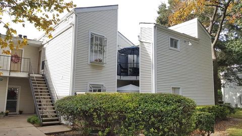 Photo of 9809 Richmond Avenue #G12, Houston, TX 77042 (MLS # 67128493)