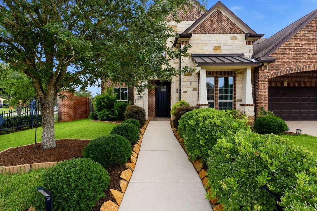 Photo of 2410 Ginger Mist Court, Missouri City, TX 77459 (MLS # 9397428)
