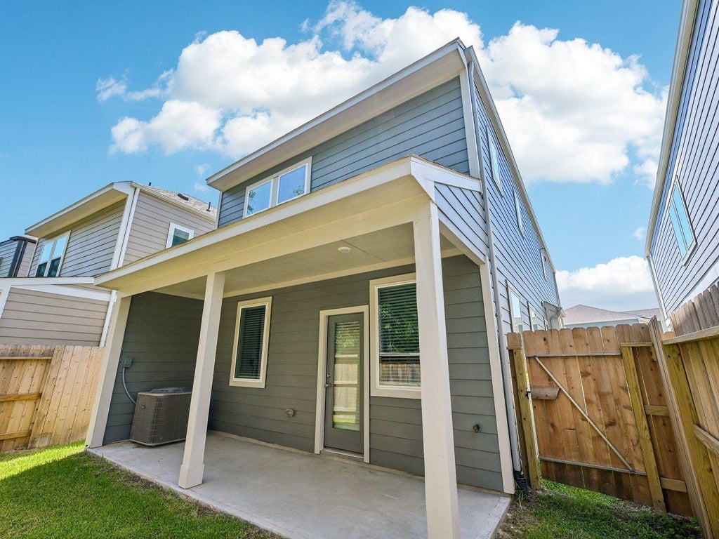Photo of 19907 Emerald Bend Way, Atascocita, TX 77346 (MLS # 96263118)