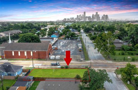 Photo of 4202 Billingsley Street, Houston, TX 77009 (MLS # 22814156)
