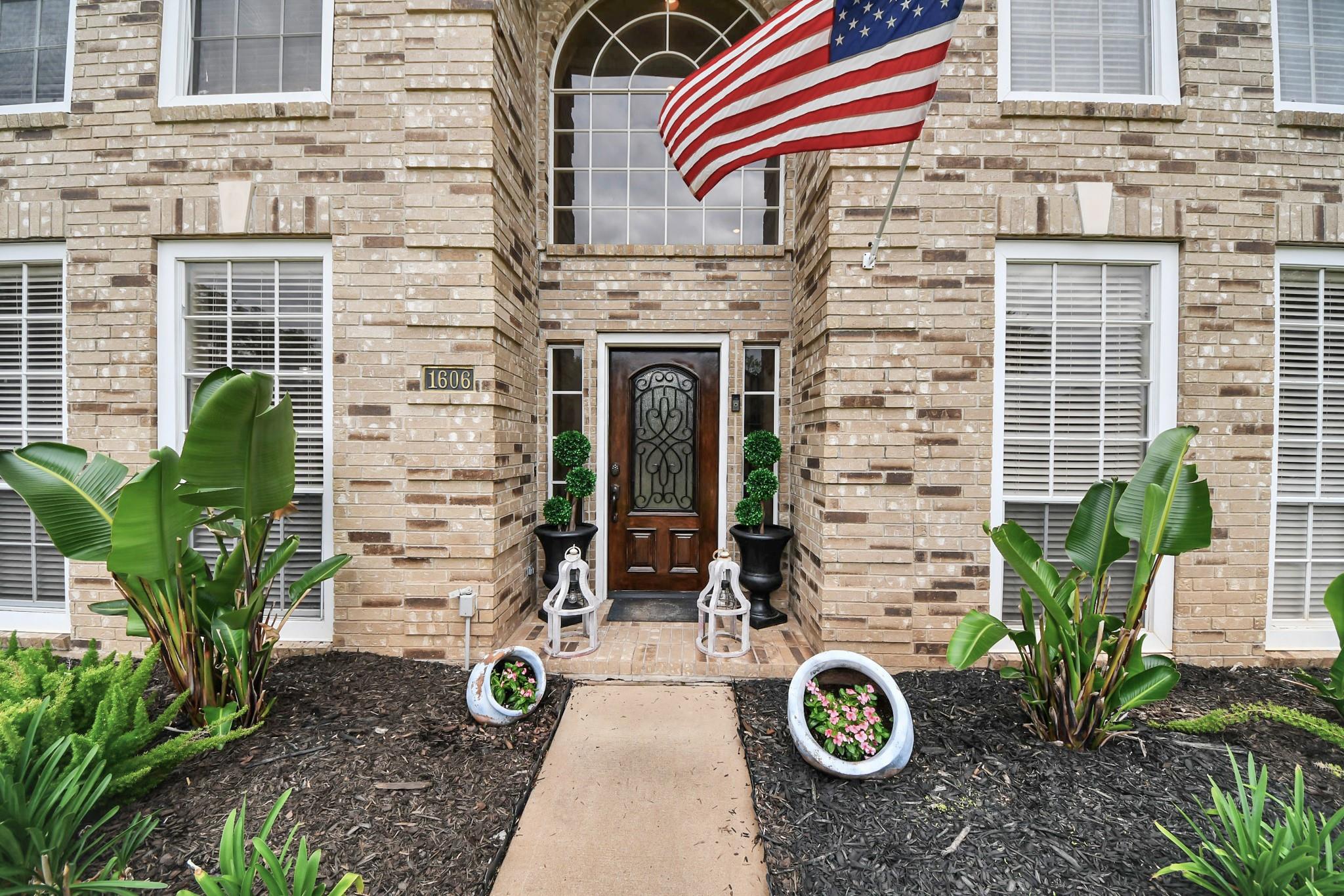 1606 Country Squire Drive