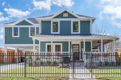 Photo of 1535 Rutland Street, Houston, TX 77008 (MLS # 65820384)