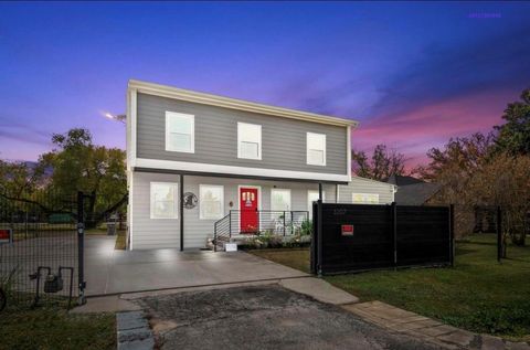 Photo of 3207 Brownie Campbell Road, Houston, TX 77086 (MLS # 18851634)