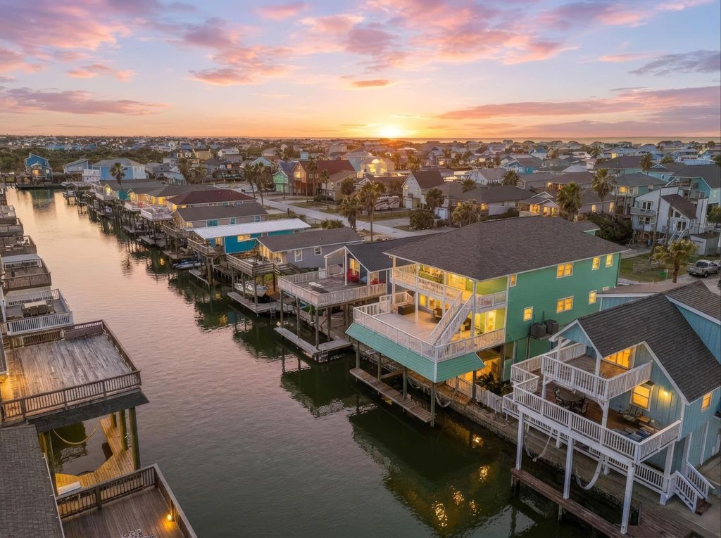 Photo of 22105 Zapata Drive, Galveston, TX 77554 (MLS # 27889752)