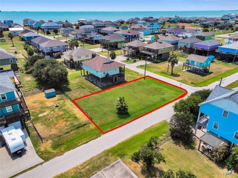 Photo of 882 Gulfview Drive, Crystal Beach, TX 77650 (MLS # 8961172)