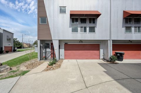 2605 Calumet Street 31 Houston TX 77004