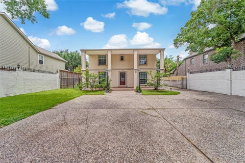 Photo of 7312 Main Street, Houston, TX 77030 (MLS # 77382529)