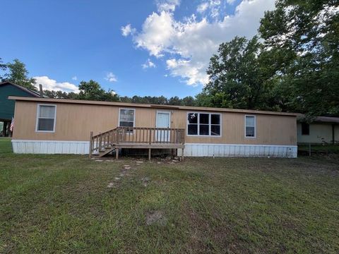 Photo of 8 Lake View Drive, Huntsville, TX 77320 (MLS # 28776501)