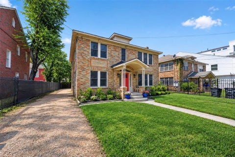 Photo of 1824 Rosedale Street #B, Houston, TX 77004 (MLS # 24479656)