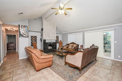 Photo of 13102 Richmond Avenue, Houston, TX 77082 (MLS # 83464295)