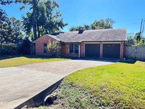 Photo of 730 Broad Ripple Drive, Houston, TX 77336 (MLS # 59078713)