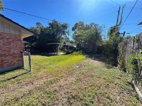 Tiny photo for 730 Broad Ripple Drive, Houston, TX 77336 (MLS # 59078713)