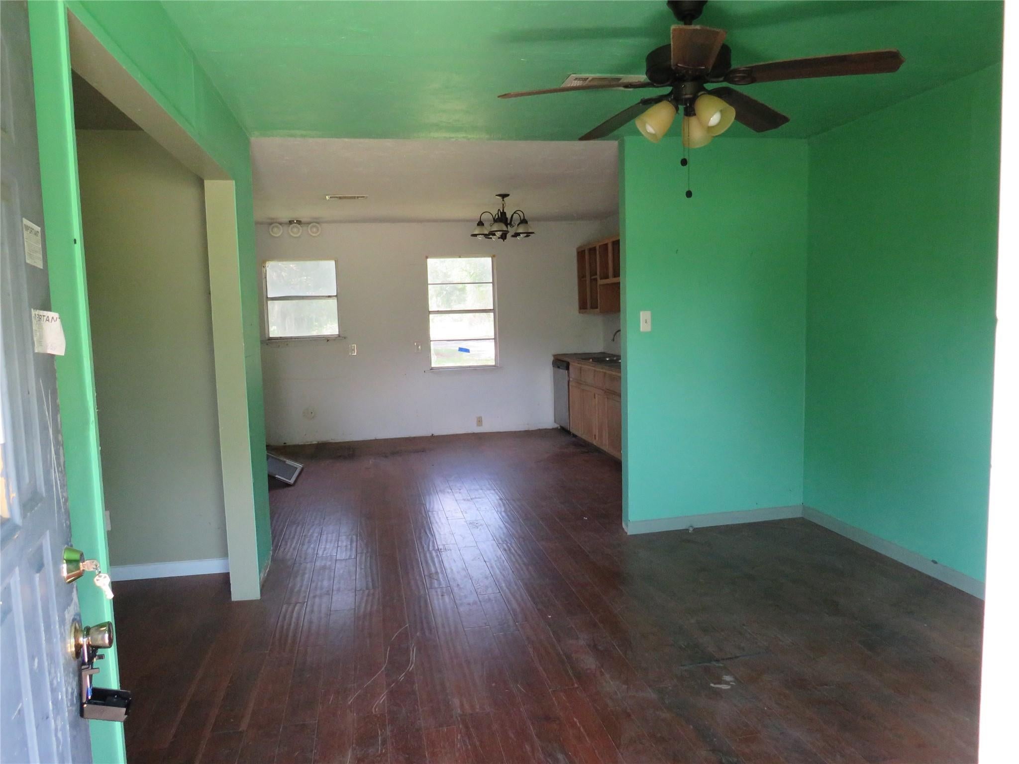1721 Y U Jones Road