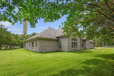 Photo of 160 Black Forest Drive Dr, Zavalla, TX 75980 (MLS # 88811509)