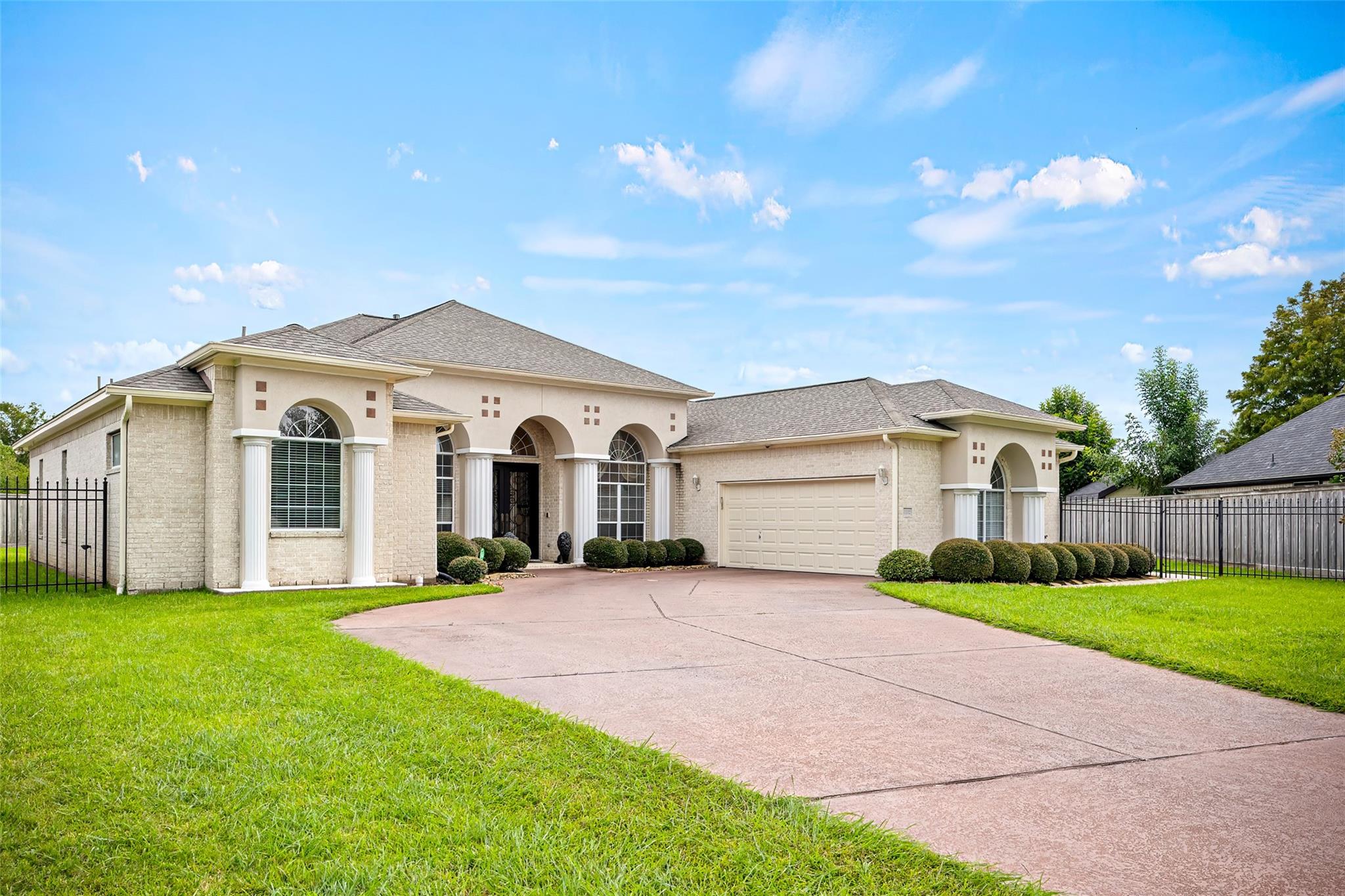 1112 Breckonridge Circle