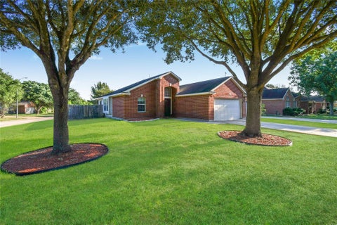 Photo of 34552 Park Green GRN, Brookshire, TX 77423 (MLS # 45078026)
