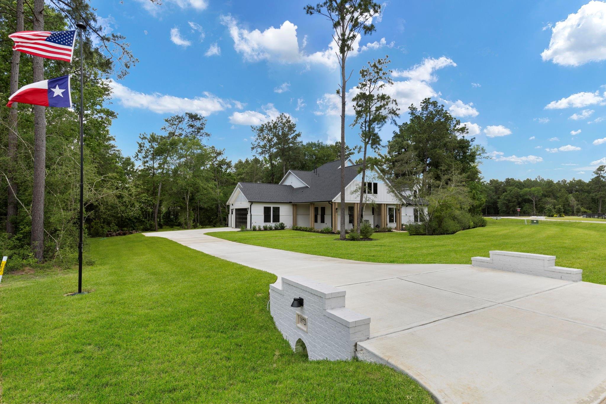 19720 Holly Creek Bend