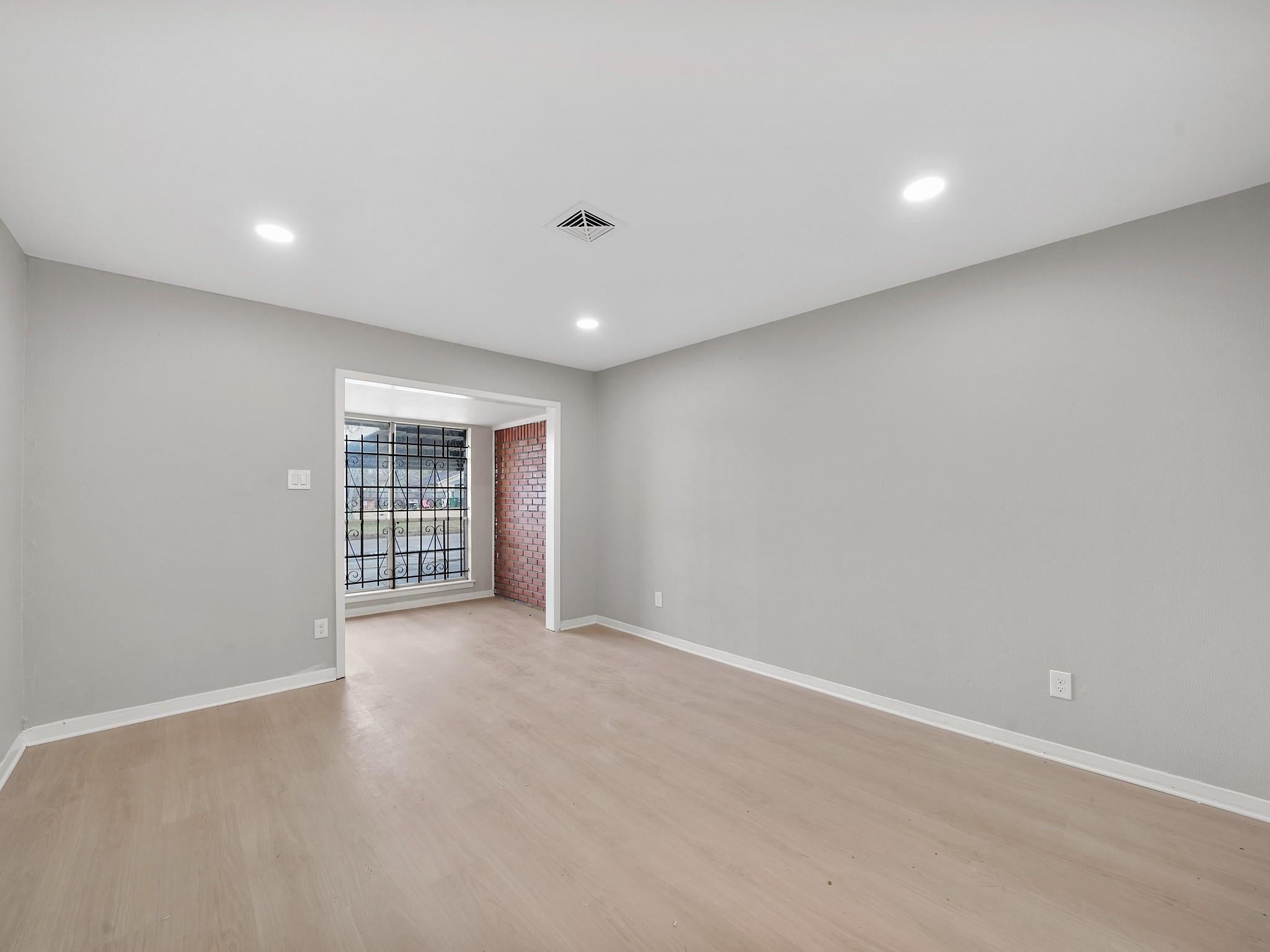 9347 Clearway Drive
