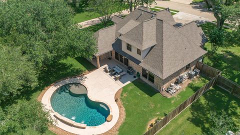 Photo of 805 Enchanted Oaks Drive, Angleton, TX 77515 (MLS # 81012252)