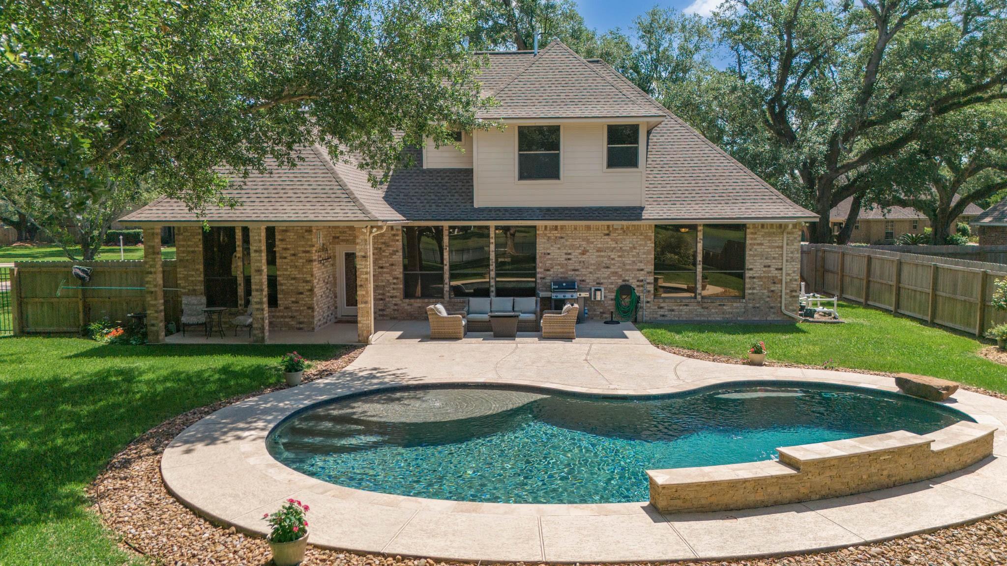 805 Enchanted Oaks Drive