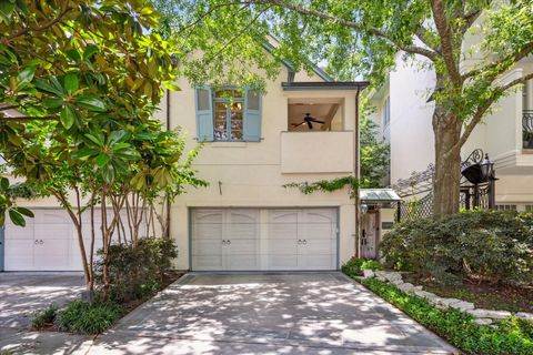 Photo of 2207 Dunraven Lane, Houston, TX 77019 (MLS # 79231375)