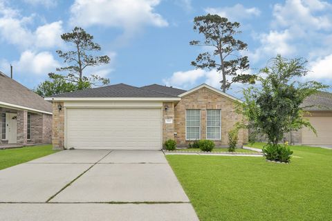 Photo of 3902 Cary Creek Drive, Baytown, TX 77521 (MLS # 53069260)
