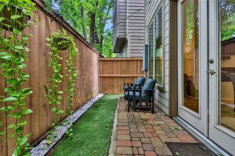 Tiny photo for 1002 Shepherd Oaks Drive, Houston, TX 77018 (MLS # 33317244)