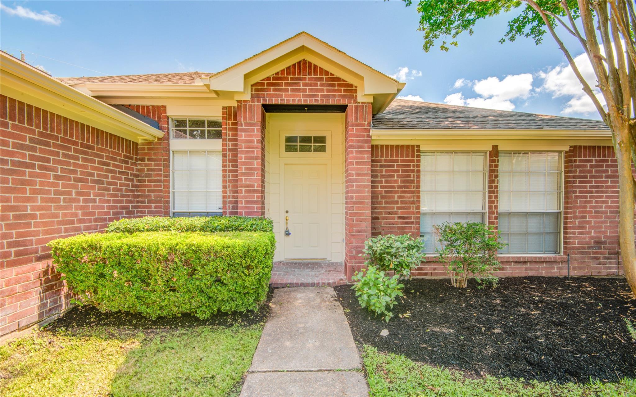 1811 Kelliwood Trails Court