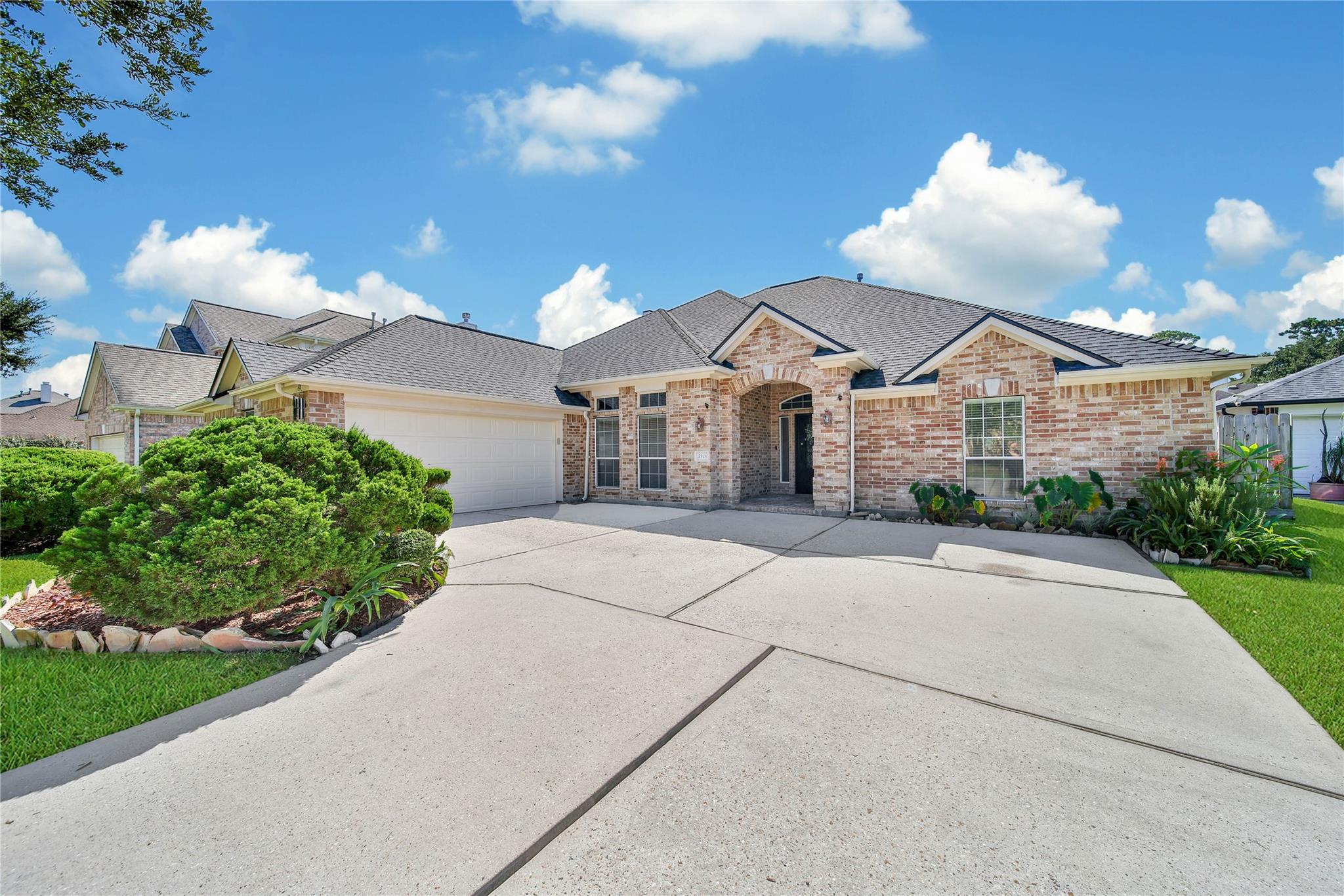5918 Greenway Manor Lane