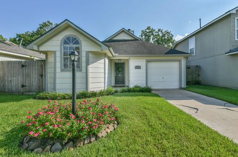 Photo of 1118 Chelsea Lane, Pearland, TX 77581 (MLS # 76919215)