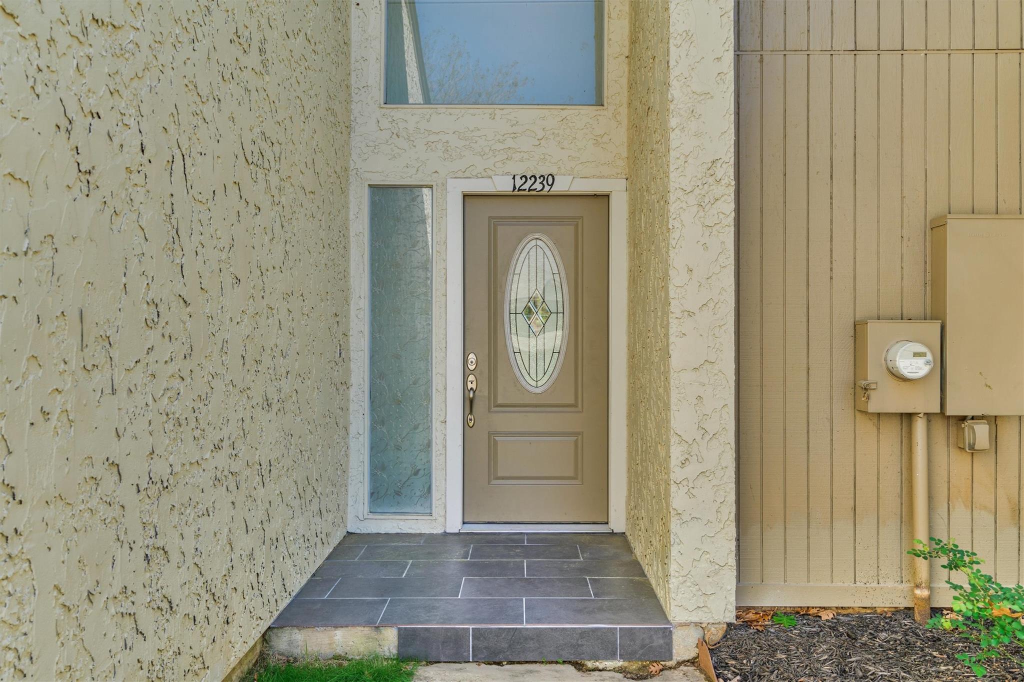 12239 Glenview Drive