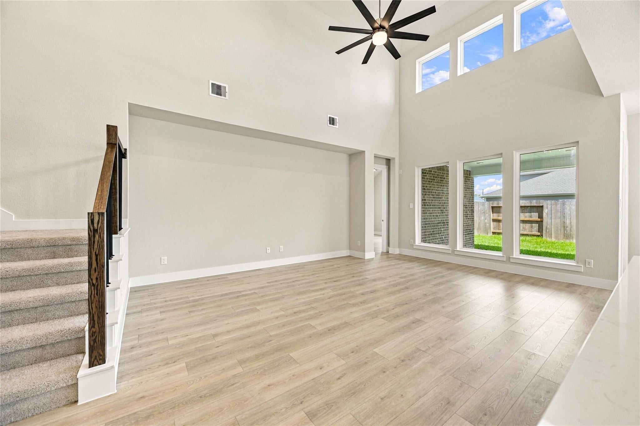 6223 Lost Ridge Lane