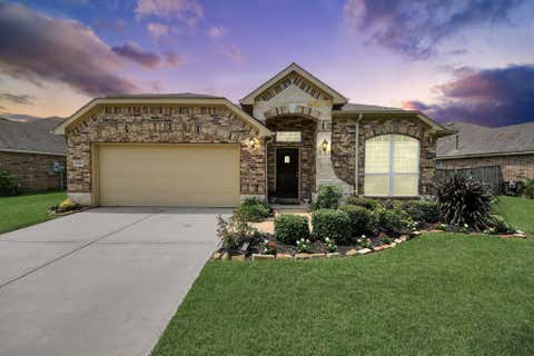 Photo of 13715 Madera Bend Lane, Rosharon, TX 77583 (MLS # 48801697)
