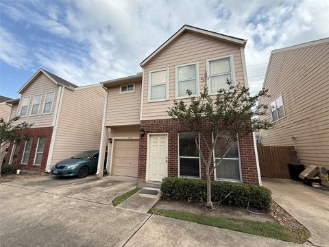 Photo of 2231 Naomi Street, Houston, TX 77054 (MLS # 31514818)