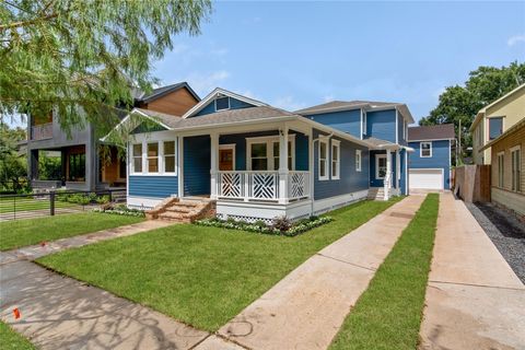 Photo of 824 Cortlandt Street, Houston, TX 77007 (MLS # 10313088)