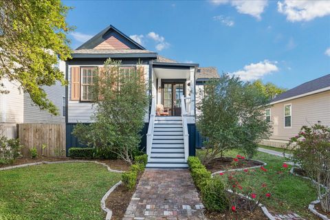 Photo of 3215 Bernardo De Galvez Avenue, Galveston, TX 77550 (MLS # 7849356)