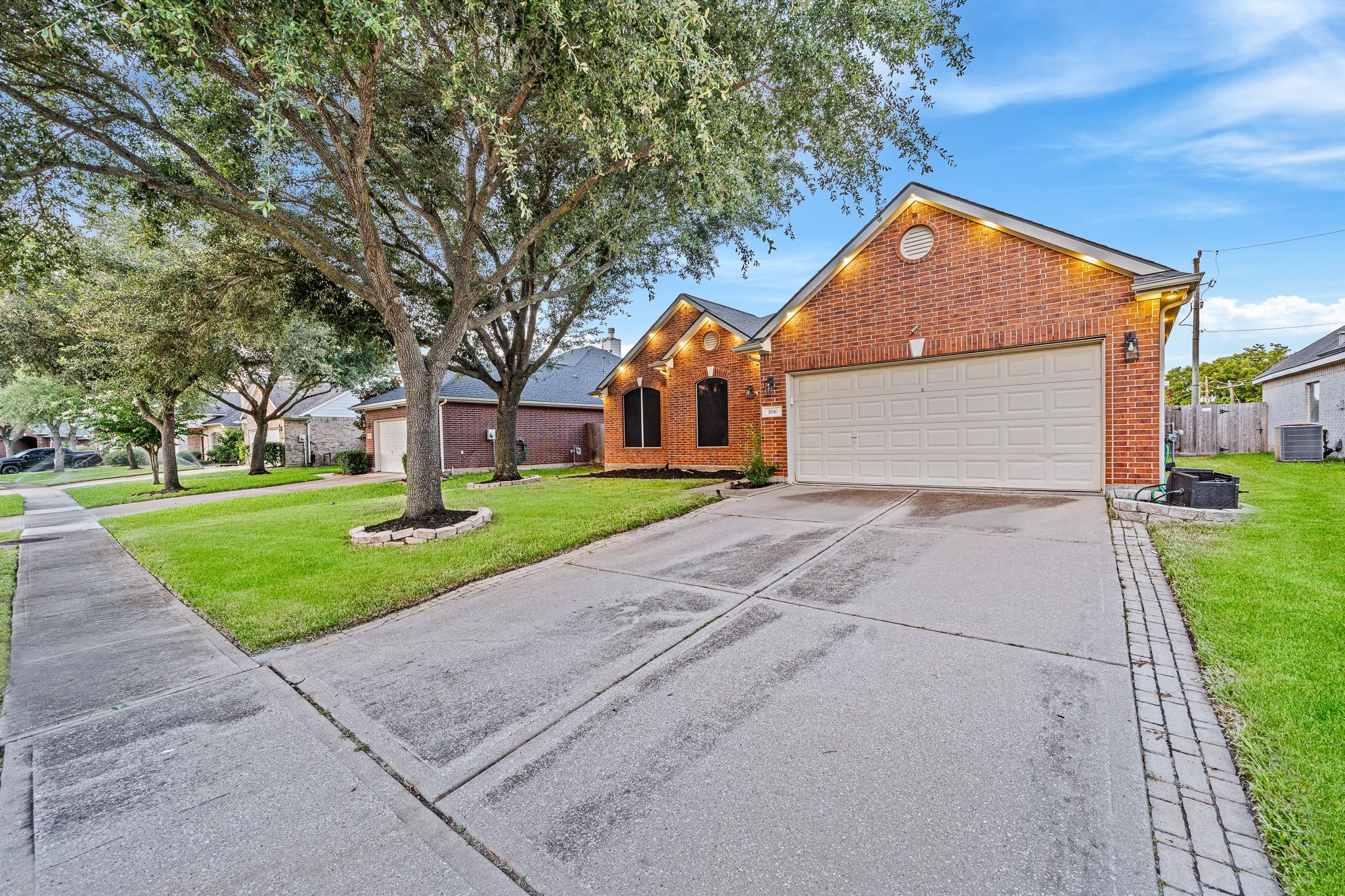 2010 Lincoln Crest Way