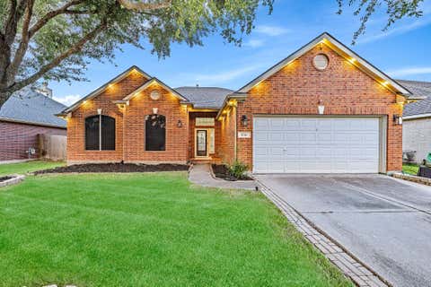 Photo of 2010 Lincoln Crest Way, Sugar Land, TX 77498 (MLS # 54802062)