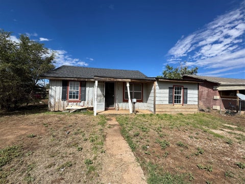 Photo of 203 Pecan Street, Levelland, TX 79336 (MLS # 71031260)