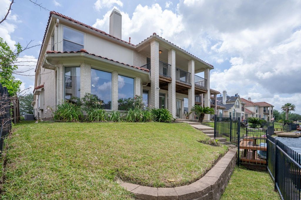 Photo of 3010 Blue Lagoon Court, Missouri City, TX 77459 (MLS # 2405893)