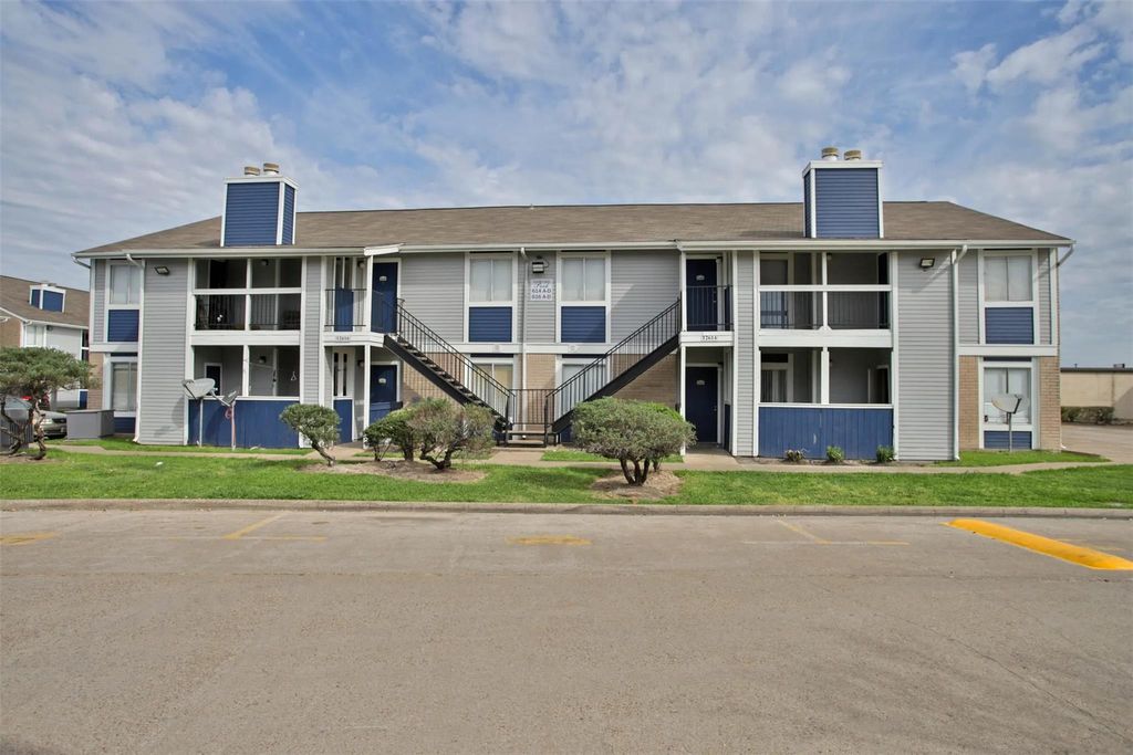 Photo of 2700 S Dairy Ashford Road #618C, Houston, TX 77082 (MLS # 44824566)