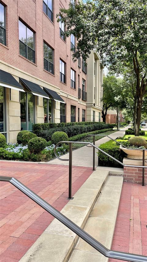 Tiny photo for 306 Mcgowen Street #1401, Houston, TX 77006 (MLS # 18761014)